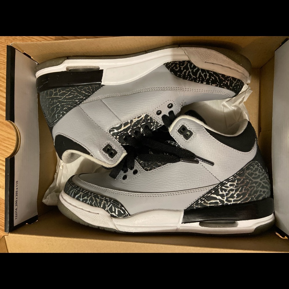 Jordan Retro Wolf Grey 3